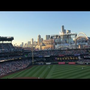 Meet your Posher, Reina